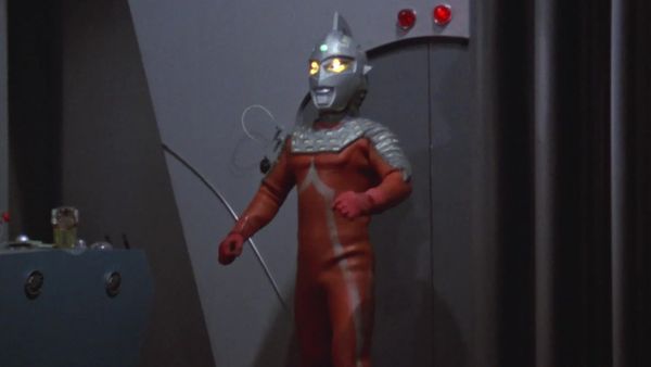 UltraSeven: The Complete Series - The Man Who Came From V3