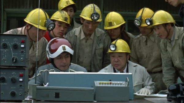 UltraSeven: The Complete Series - Underground Go! Go! Go!