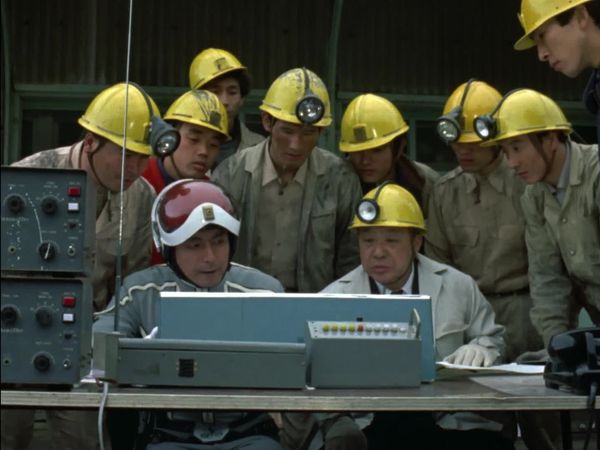 UltraSeven: The Complete Series - Underground Go! Go! Go!
