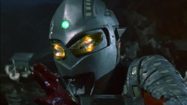 UltraSeven: The Complete Series - Pursue the Undersea Base!