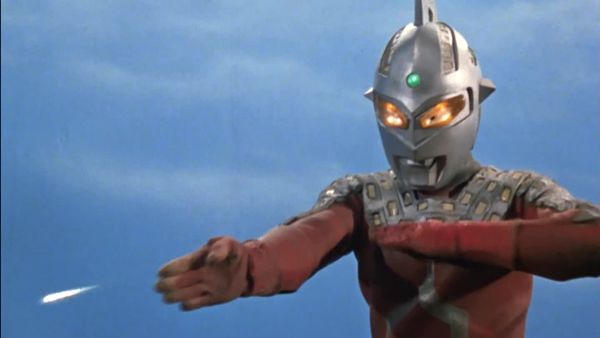 UltraSeven: The Complete Series - The 700 Kilometer Run