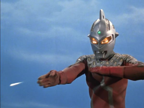 UltraSeven: The Complete Series - The 700 Kilometer Run