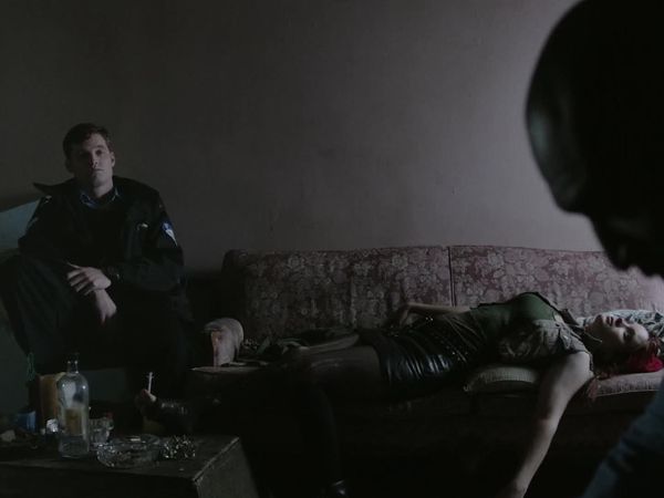 19-2 - 19-2: S2 E7 - Property Line