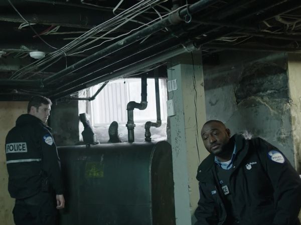 19-2 - 19-2: S2 E10 - Bridges