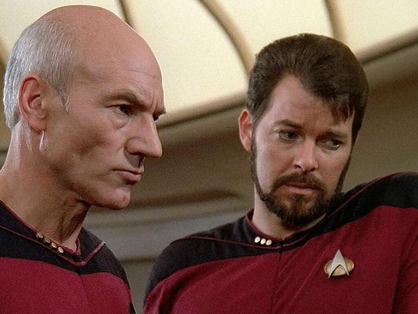 Star Trek: The Next Generation - Seleção Artificial