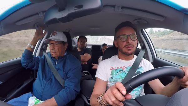 Gipsy Kings - Las Salazar llegan a Bali en busca de brilli-telas