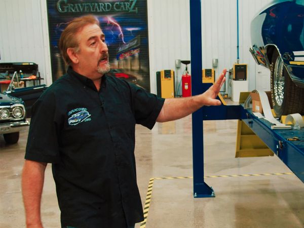 Graveyard Carz - Roaming the Restorations
