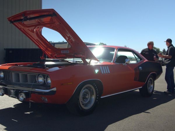Graveyard Carz - Cuda 'Tat