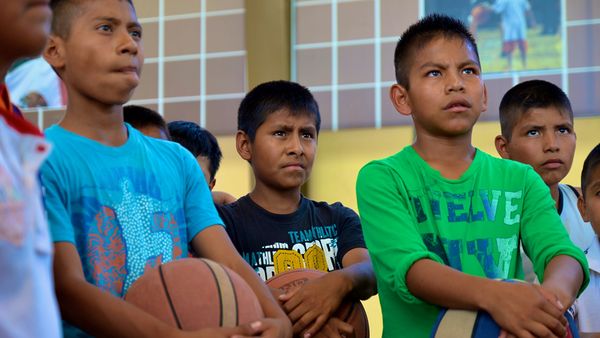 Geo-Reportage - Basketball - Die kleinen Barfußspieler von Mexiko