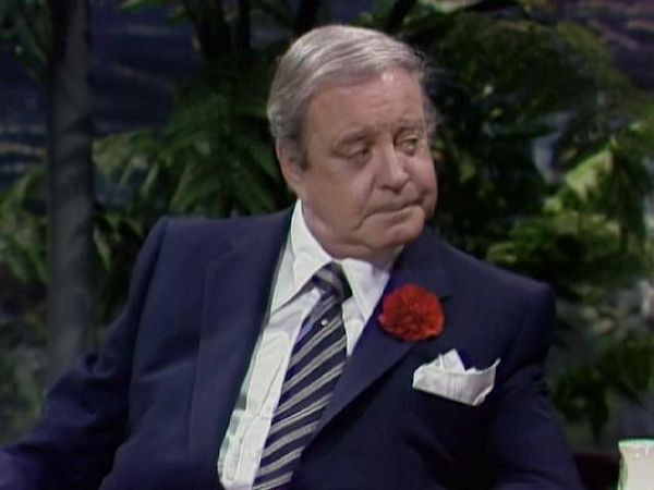 Johnny Carson - Comic Legends Of The '50s - Jackie Gleason (10/18/85)