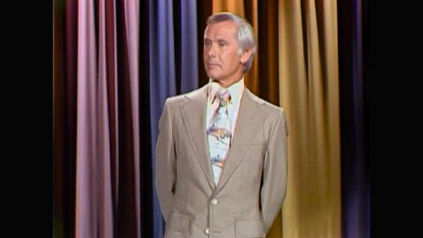 Johnny Carson - The Johnny Carson Show: Hollywood Icons Of The '80s - Adrienne Barbeau (12/12/74)