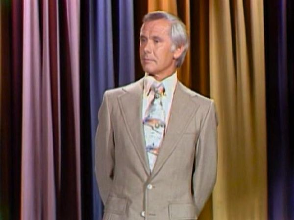 Johnny Carson - The Johnny Carson Show: Hollywood Icons Of The '80s - Adrienne Barbeau (12/12/74)