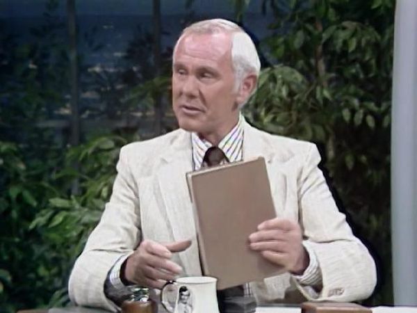 Johnny Carson - Comic Legends Of The '60s - Bob Newhart (10/9/84)