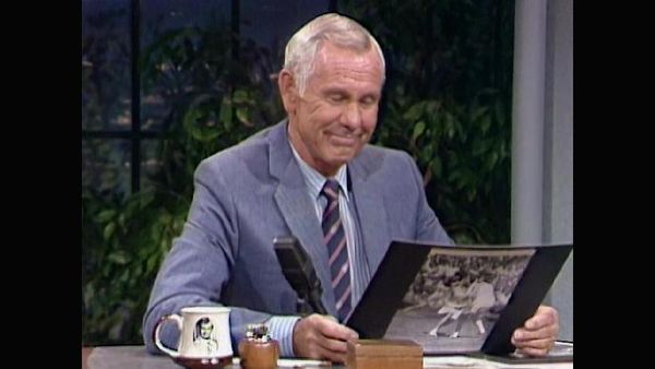 Johnny Carson - Comic Legends Of The '60s - Bob Newhart (10/7/83)