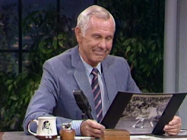 Johnny Carson - Comic Legends Of The '60s - Bob Newhart (10/7/83)