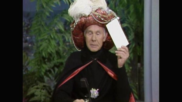 Johnny Carson - Comic Legends Of The '80s - Dana Carvey (5/12/88)