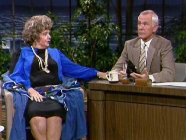 Johnny Carson - Hollywood Icons Of The '50s - Shelley Winters (6/20/84)