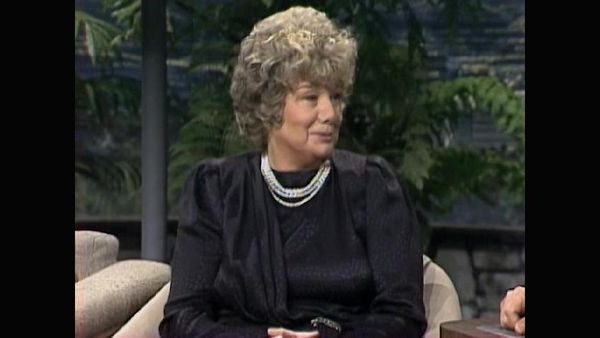 Johnny Carson - Hollywood Icons Of The '50s - Shelley Winters (8/28/87)