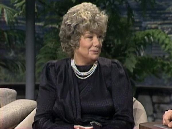 Johnny Carson - Hollywood Icons Of The '50s - Shelley Winters (8/28/87)