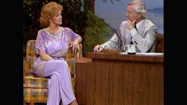 Johnny Carson - Hollywood Icons Of The '60s - Robert Mitchum (6/16/78)