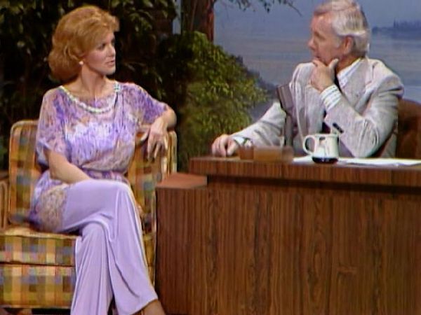 Johnny Carson - Hollywood Icons Of The '60s - Robert Mitchum (6/16/78)