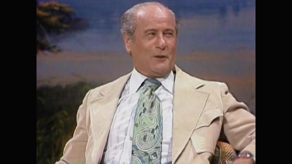 Johnny Carson - Hollywood Icons Of The '60s - Eli Wallach (9/1/77)