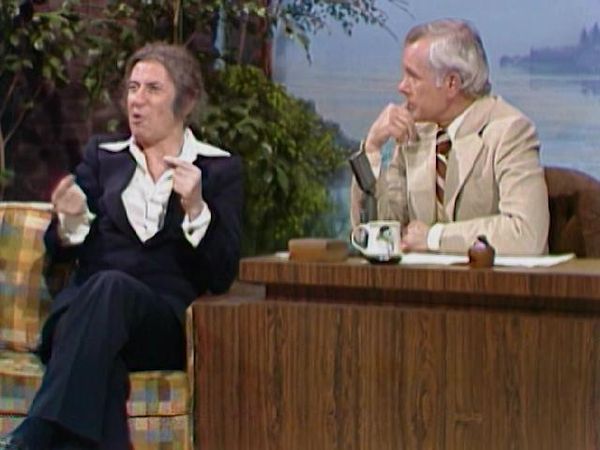 Johnny Carson - Hollywood Icons Of The '70s - Cloris Leachman (2/1/78)