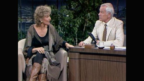 Johnny Carson - Hollywood Icons Of The '70s - Cloris Leachman (5/9/84)