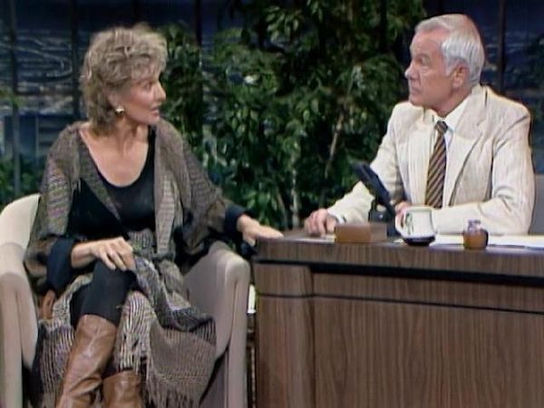 Johnny Carson - Hollywood Icons Of The '70s - Cloris Leachman (5/9/84)