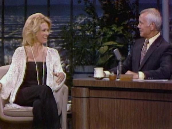 Johnny Carson - Hollywood Icons Of The '70s - Angie Dickinson (7/31/81)