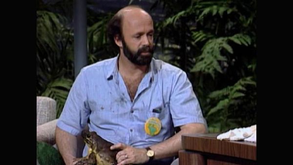 Johnny Carson - The Johnny Carson Show: Hollywood Icons Of The '90s - Lara Flynn Boyle (5/9/90)