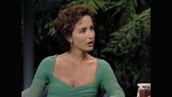 Johnny Carson - The Johnny Carson Show: Hollywood Icons Of The '80s - Jennifer Grey (2/2/90)