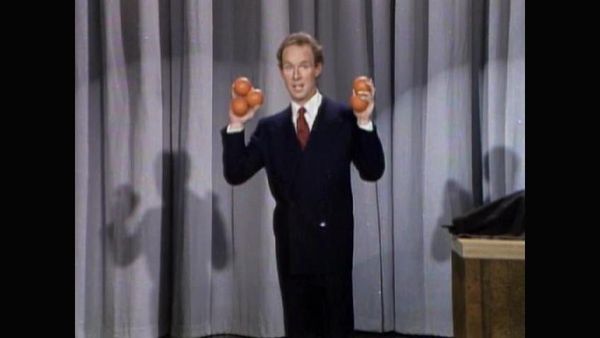 Johnny Carson - The Johnny Carson Show: Hollywood Icons Of The '80s - Ed Begley Jr. (2/23/84)