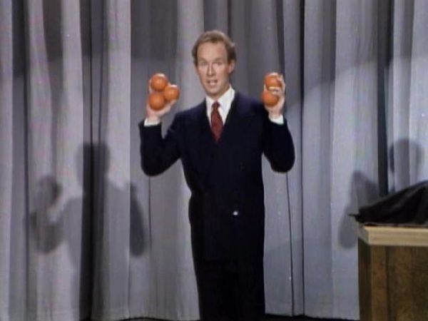 Johnny Carson - The Johnny Carson Show: Hollywood Icons Of The '80s - Ed Begley Jr. (2/23/84)