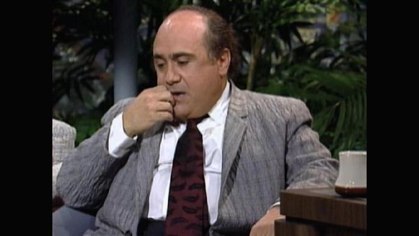 Johnny Carson - The Johnny Carson Show: Hollywood Icons Of The '80s - Danny DeVito (12/9/88)