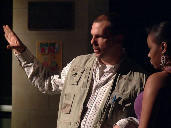 Scare Tactics - Tracy The Tour Guide