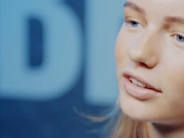 Hvem er?... - Hvem er? Emma Brandt og Julie Børkop