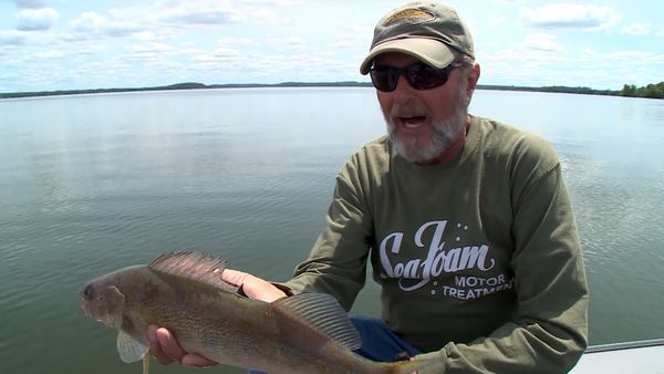 Lindner's Angling Edge - Rip Rappin' Walleye