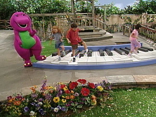Barney & Friends - Play Piano With Me!
