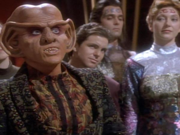 Star Trek: Deep Space Nine - Vá Para Casa
