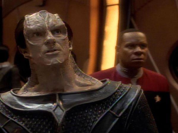 Star Trek: Deep Space Nine - Defiang