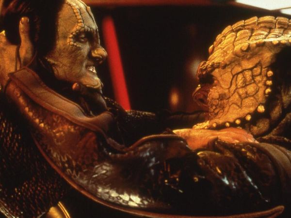 Star Trek: Deep Space Nine - Atrás das Linhas Inimigas