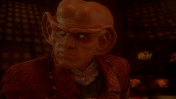 Star Trek: Deep Space Nine - Sombras e Símbolos