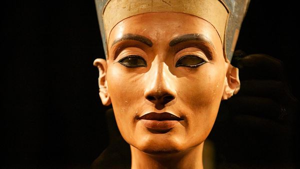 Eine Nacht Im Museum - Pergamonmuseum und Neues Museum, Berlin