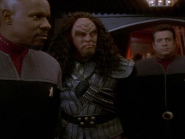Star Trek: Deep Space Nine - O Que Se Deixa para Trás (2)
