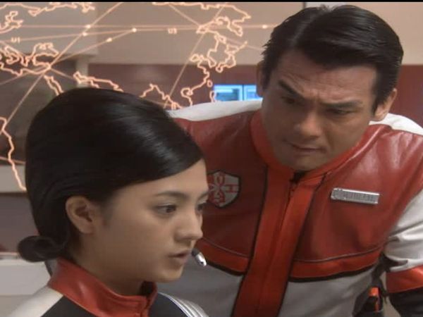 Ultraman Max - Constellation Thief