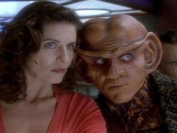 Star Trek: Deep Space Nine - Q-Less
