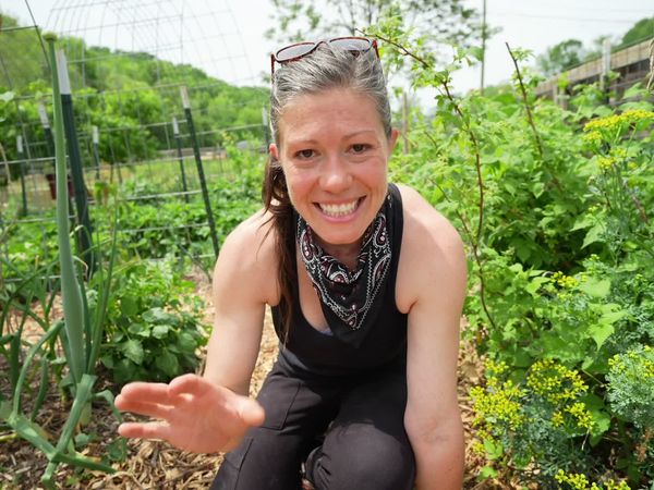 Anne Briggs: This Old House Makers Channel - Lazy Gardening: Healthy Soil