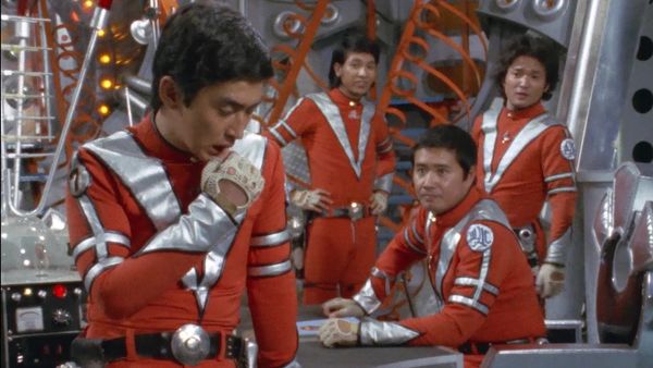 Ultraman Leo - The Rhinoceros Beetle Is an Alien Invader!