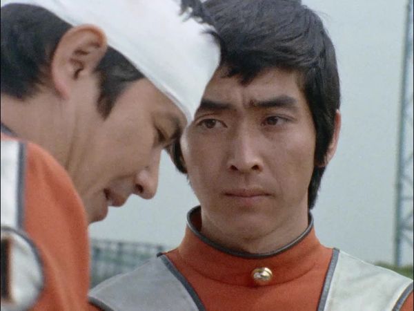 Ultraman Leo - Explosion! Two Desperate Aliens